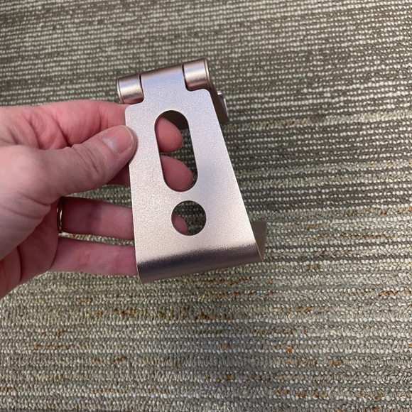 Adjustable phone stand - Picture 3 of 4